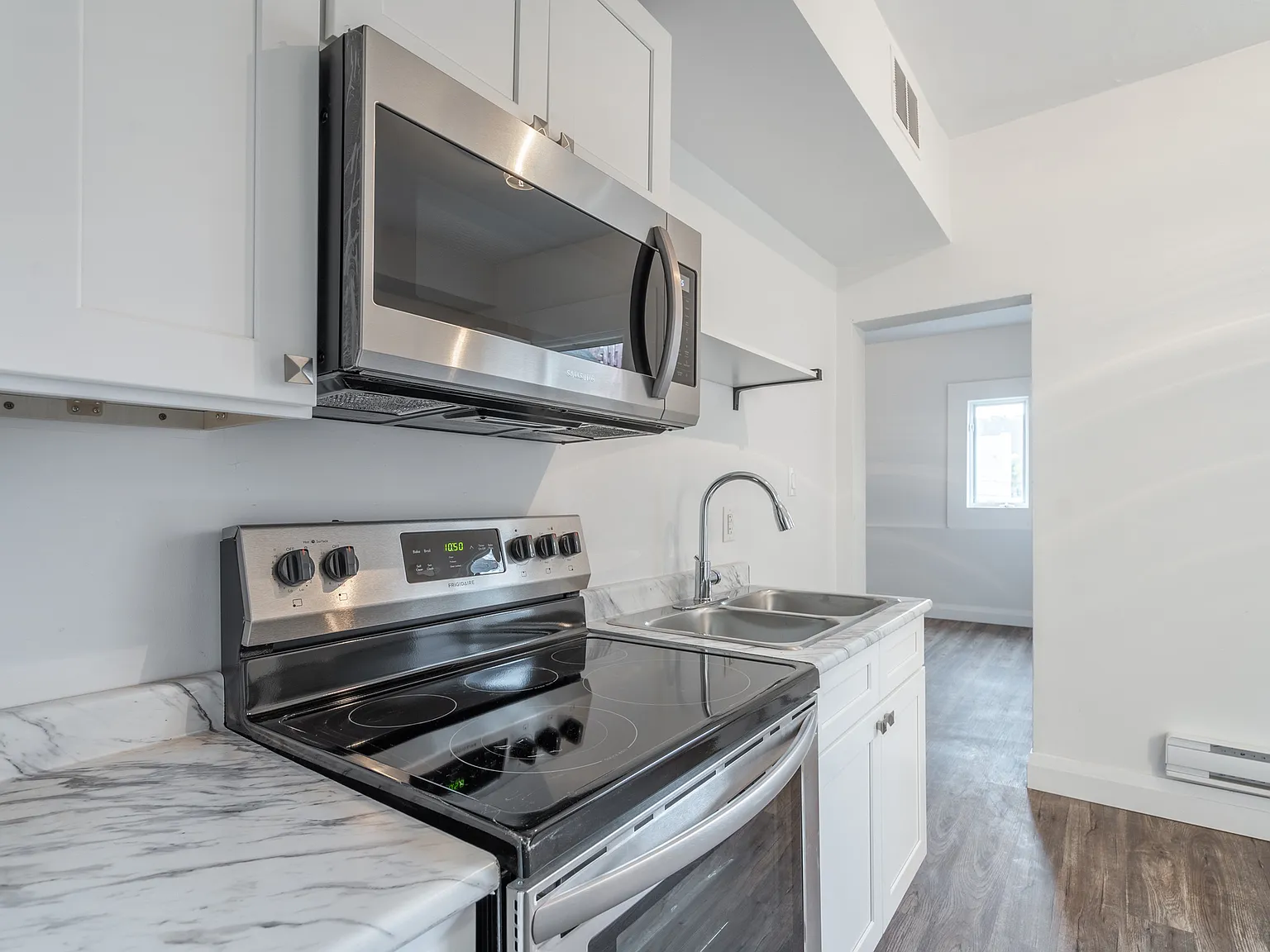 2 Bedroom Unit close to downtown — Photo 2