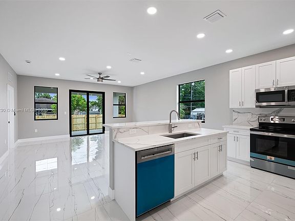 5th image of 2884 NW 8th Ct