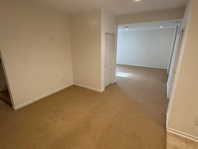 131 Claude Ct SE — Photo 12