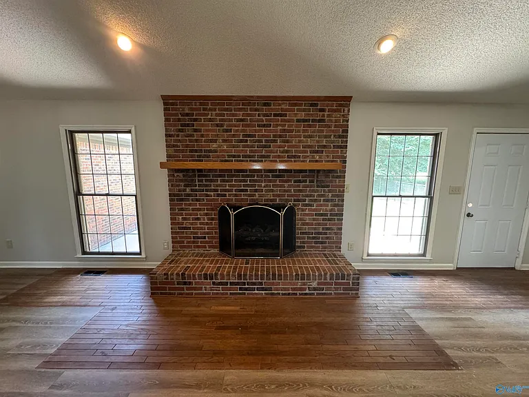 120 Roy Dr — Photo 20