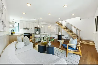 262 New York Avenue, #404