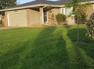 107 W Neal Ave, Salina, KS 67401