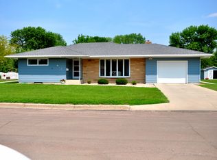 812 Center St, Ortonville, MN 56278