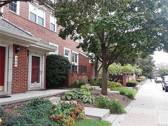 2nd image of 170 Allenhurst Ave #68