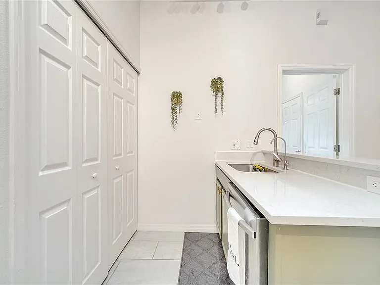 1028 Universal Rest Pl — Photo 15