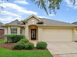 30 Palm Desert Dr, Manvel, TX 77578