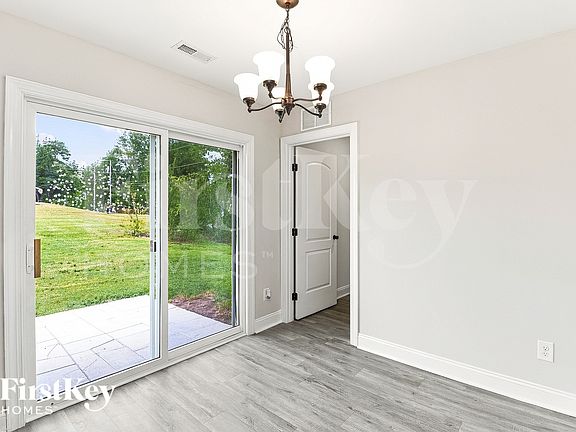 5th image of 700 Margate Ave