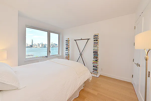 Sold by Realty Collective | media 11