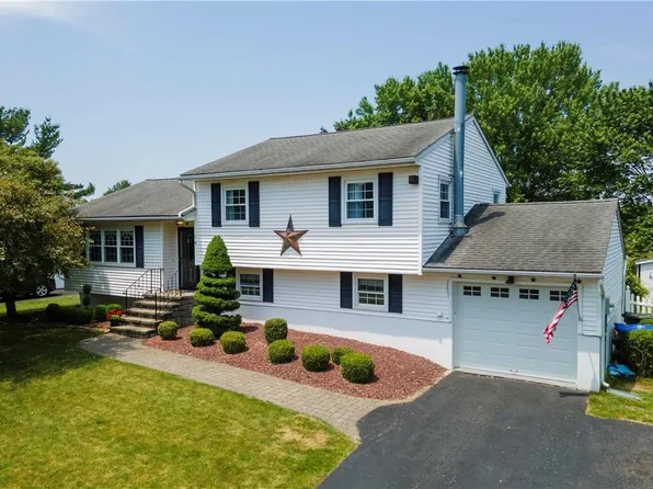 19 New Castle Drive, Washingtonville, NY 10992