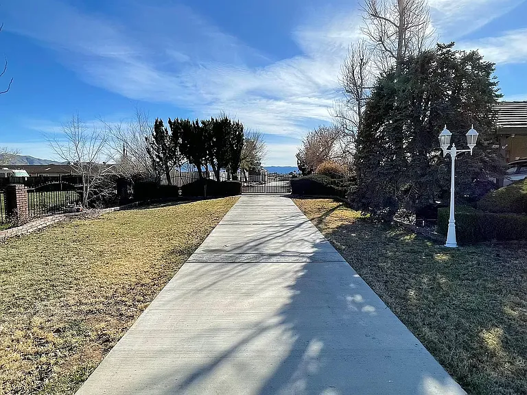 18165 Eucalyptus St #B — Photo 33