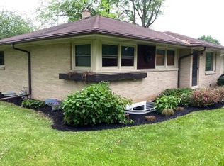 1120 Westbrooke Pkwy, Waukesha, WI 53186