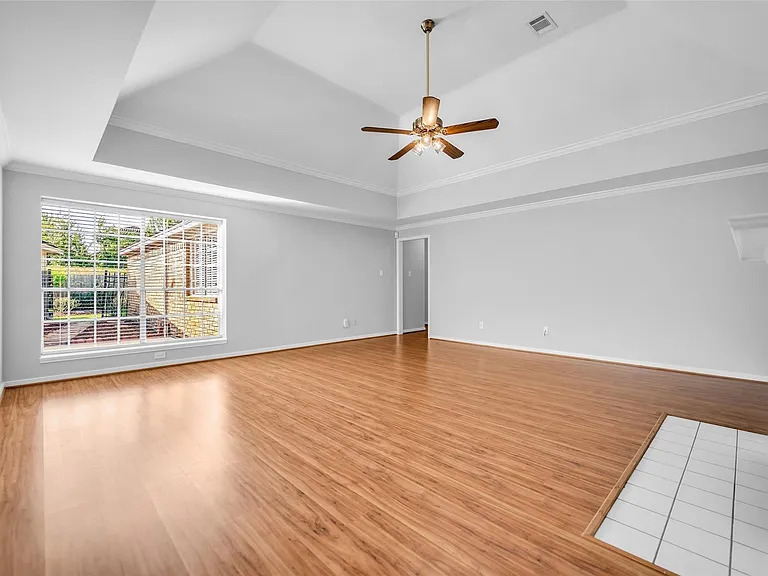 3827 Bratton St — Photo 23