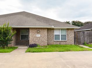 3815 Oldenburg Ln, College Station, TX 77845