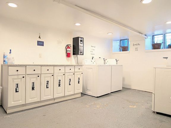 5th image of 296 Nassau Ave APT 3R