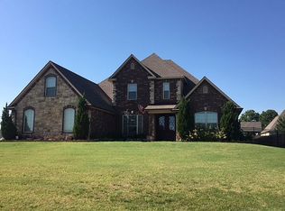 2104 E Woodland Cir, Muskogee, OK 74403