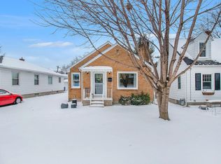 902 Sibley St NW, Grand Rapids, MI 49504