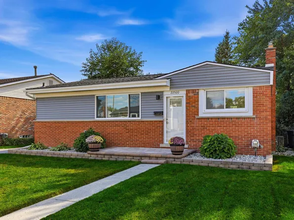 22520 Raymond St, Saint Clair Shores, MI 48082