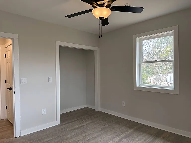 1300 Johnson Ave — Photo 14
