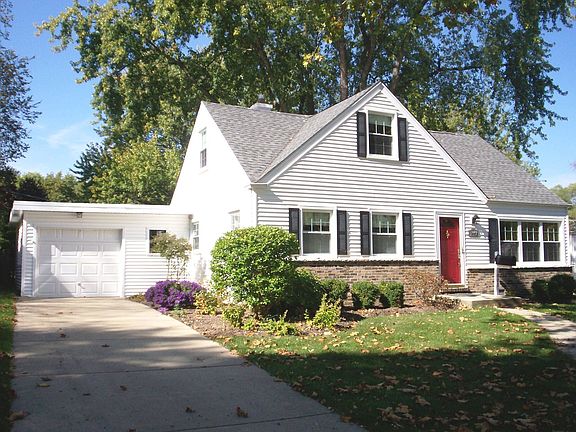 2nd image of 1002 N Haddow Ave