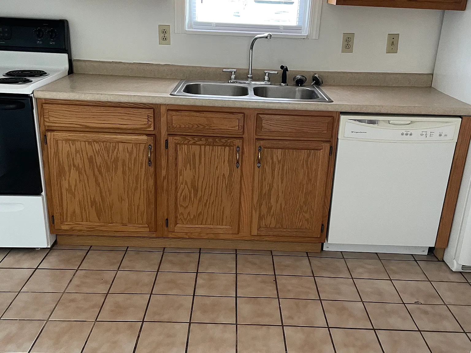 667 Millers Run Rd — Photo 2