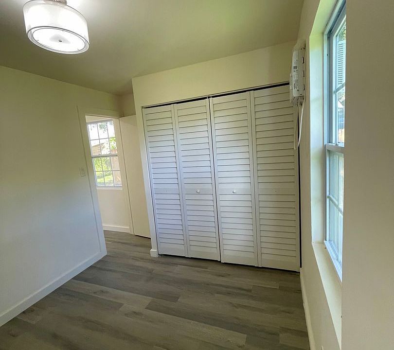 2nd image of 1529 Providence Rd #2