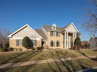 18129 Big Pine Ct, Chesterfield, MO
