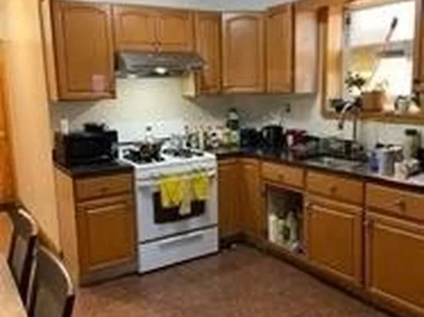 84-38 Grand Avenue image 6 of 9