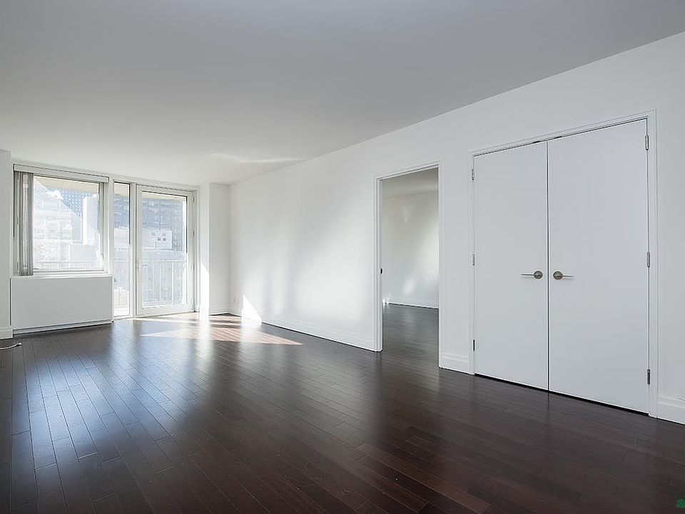 1st image of 211 E 46th St #24F