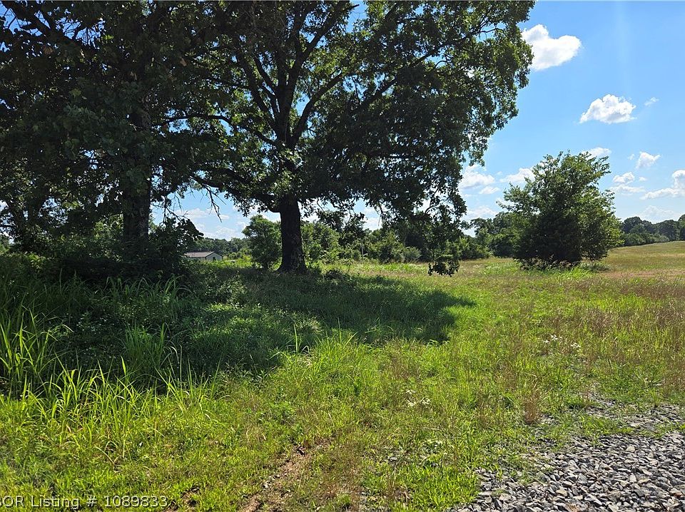2nd image of Paw Paw Rd
