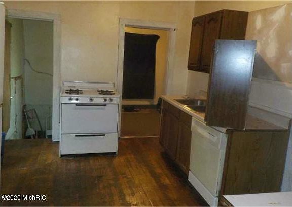 2nd image of 45 Quimby St NE