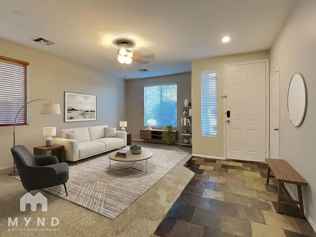 4 bed, 2.0 bath, 2068 sqft, $2,149 — Photo 3