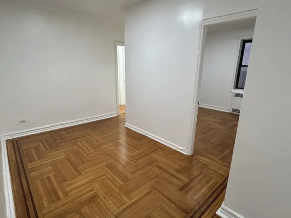 909 East 29th Street image 4 of 10