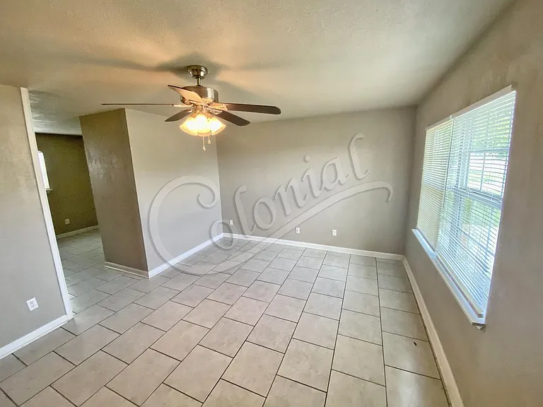 130 E Ruby Rd — Photo 3