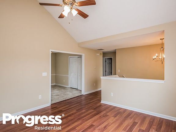 2nd image of 14 Stratford Ln