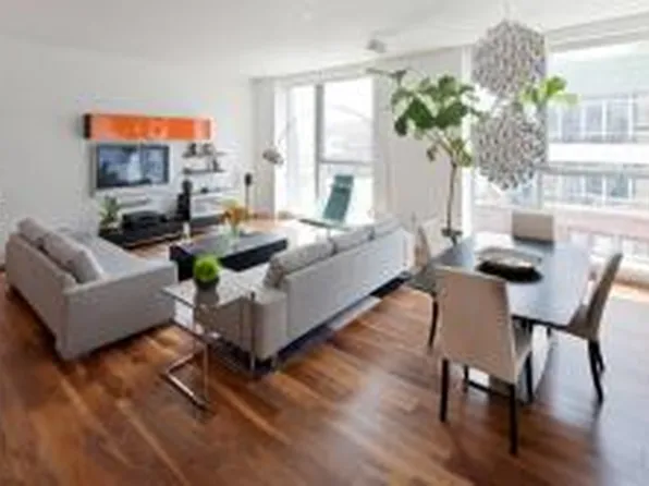 48 Bond Street image 1 of 15