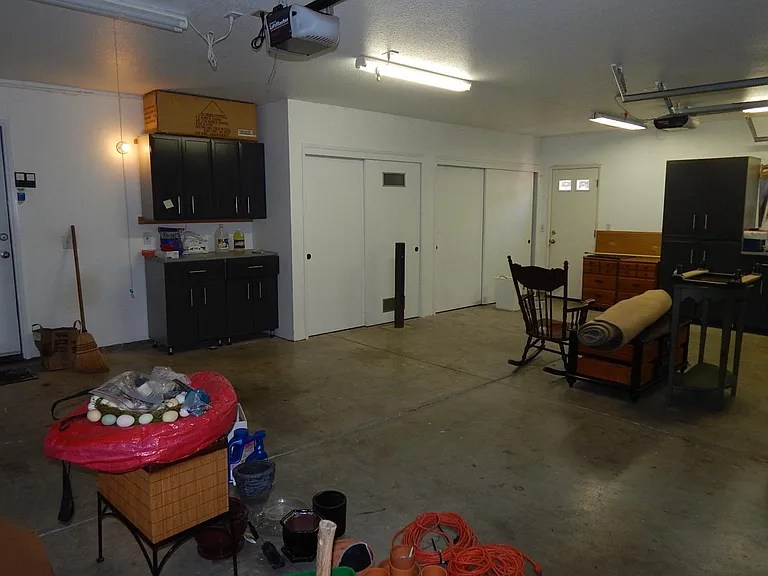 1209 Evans Ct — Photo 32