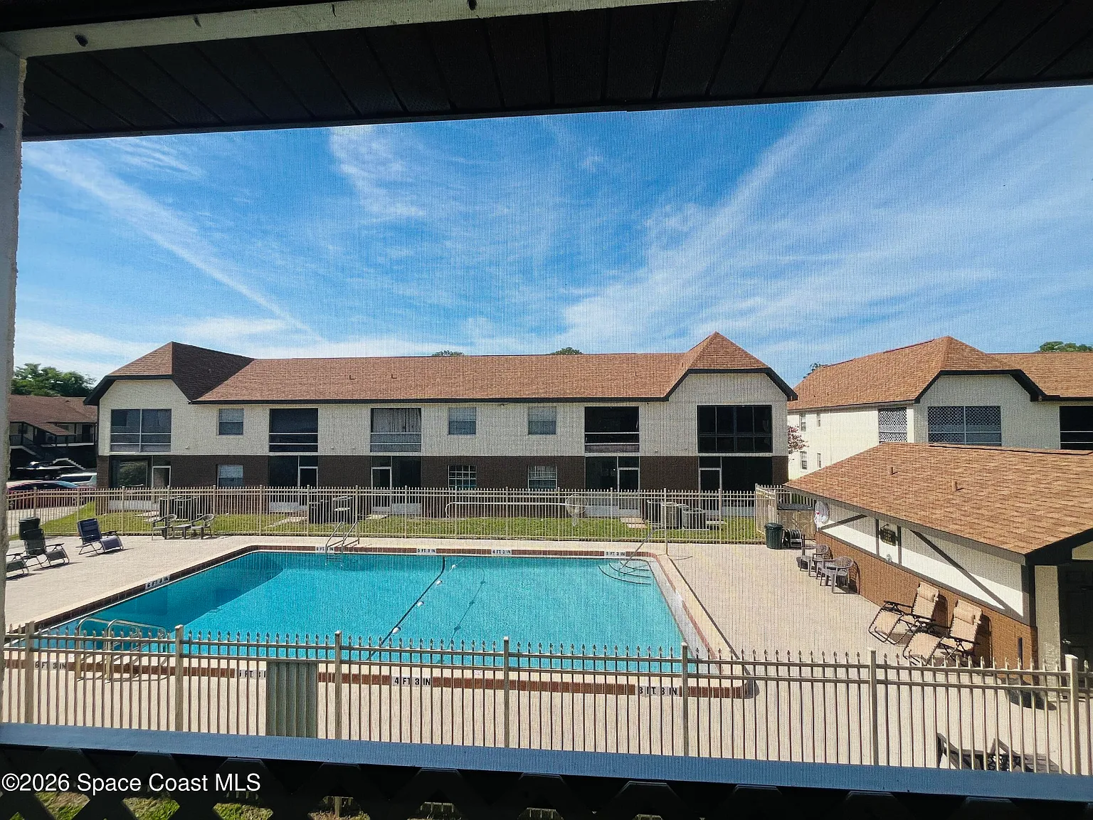 2 bed, 1.0 bath, 960 sqft, $1,250 — Photo 1