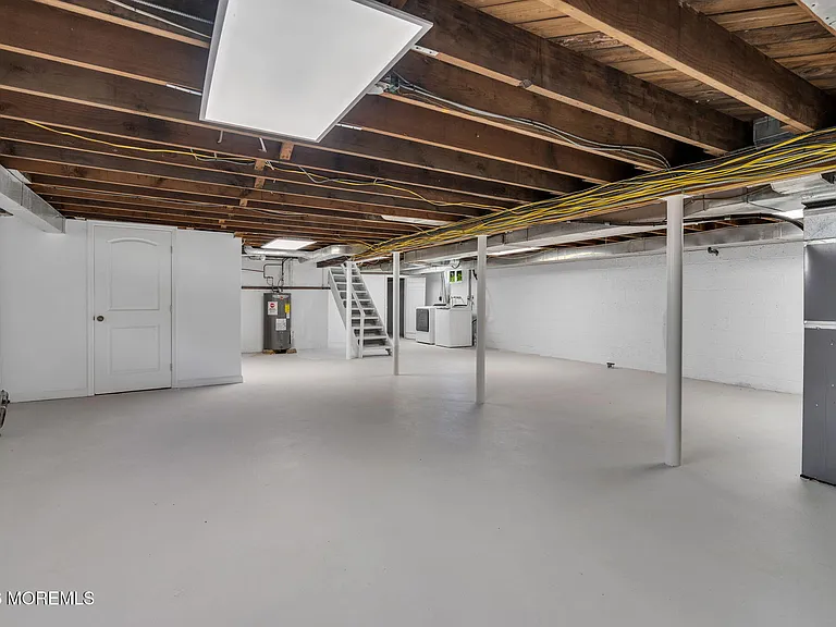 67 Victoria Pl — Photo 17
