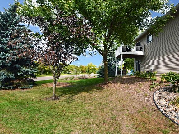 2nd image of 2861 Devonshire Pl