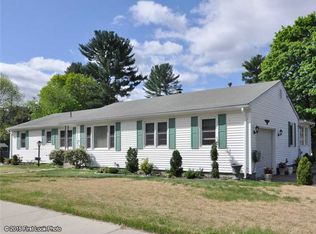 950 Greenville Ave, Smithfield, RI 02828