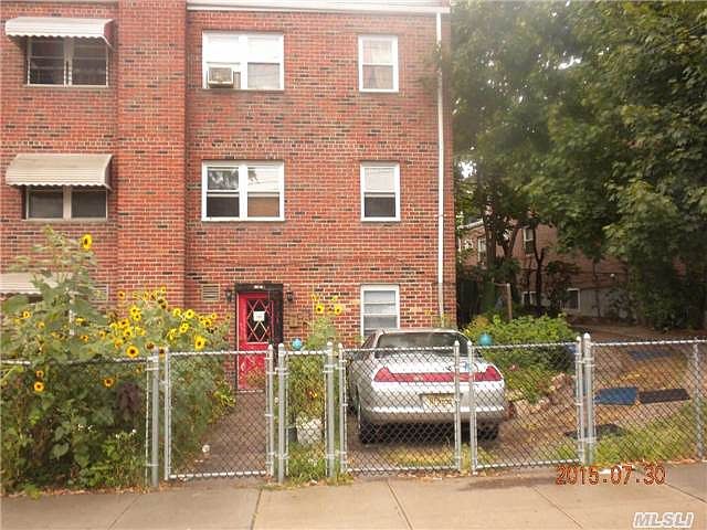 2nd image of 10710 Springfield Blvd