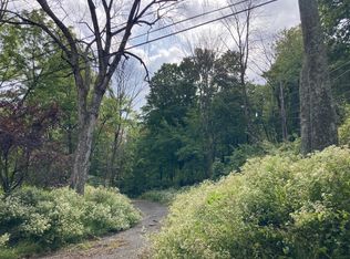 4 Spring Hill Rd, Annandale, NJ 08801