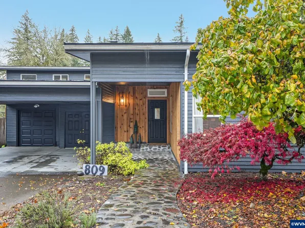 809 SW Spring St, Mill City, OR 97360