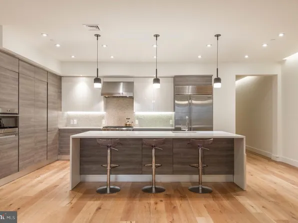 725 Chestnut St APT 2, Philadelphia, PA 19106