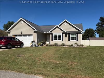 275 Hawthorne Ln, Point Pleasant, WV, 25550