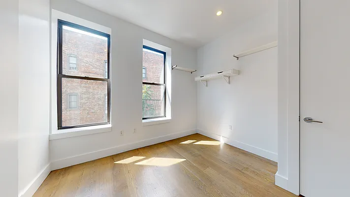 Rented by Bond New York | media 17