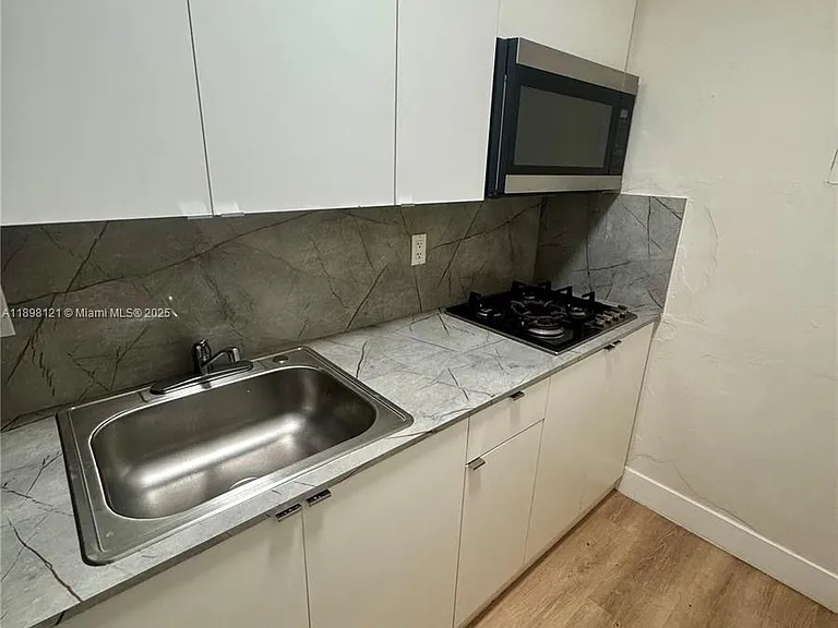 6805 SW 88th St #12 — Photo 8