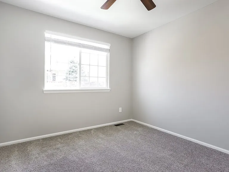 9678 Sun Meadow St — Photo 16