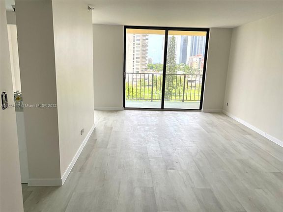 3rd image of 290 174th St APT 714