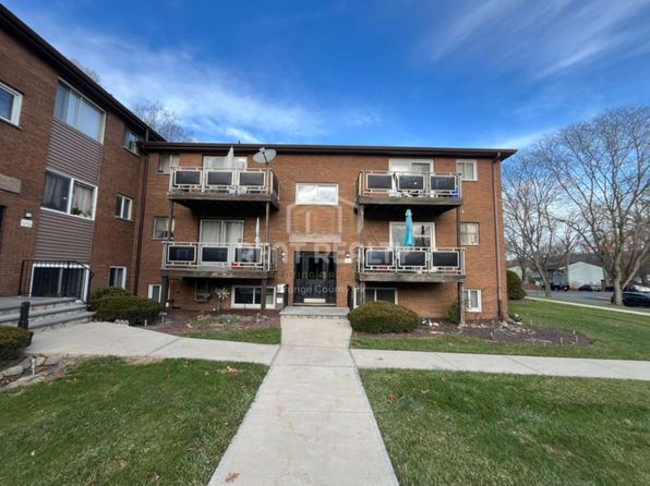 16 Tanager Rd APT 1604